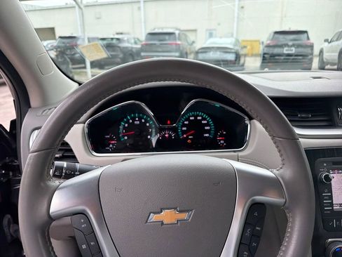 Used 2015 Chevrolet Traverse LT image 19