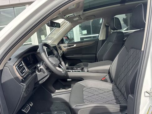 New 2026 Volkswagen Atlas SEL Premium R-Line AWD/4WD image 11
