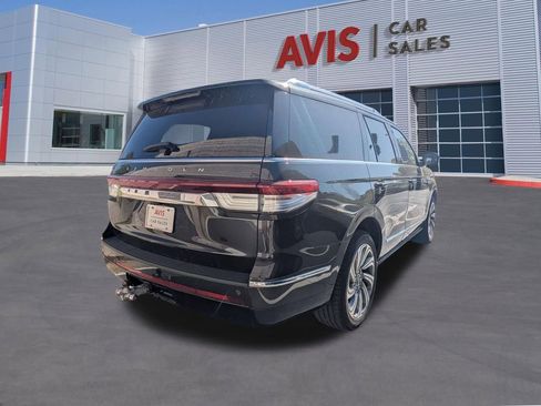 Used 2023 Lincoln Navigator Reserve image 6