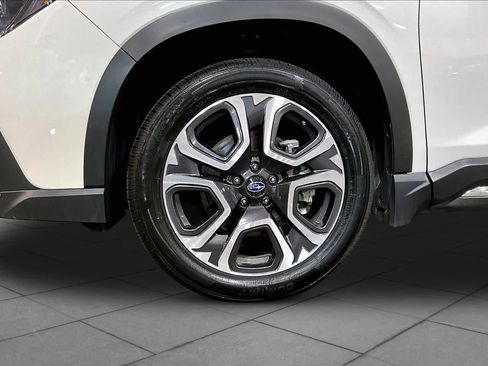 Used 2023 Subaru Ascent Limited w/ Technology Package AWD/4WD image 11