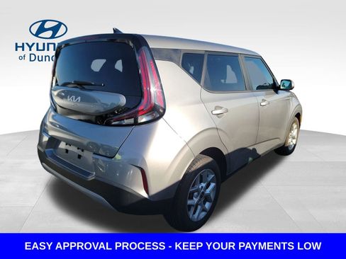 Used 2024 Kia Soul LX w/ Option Group 015 FWD image 5