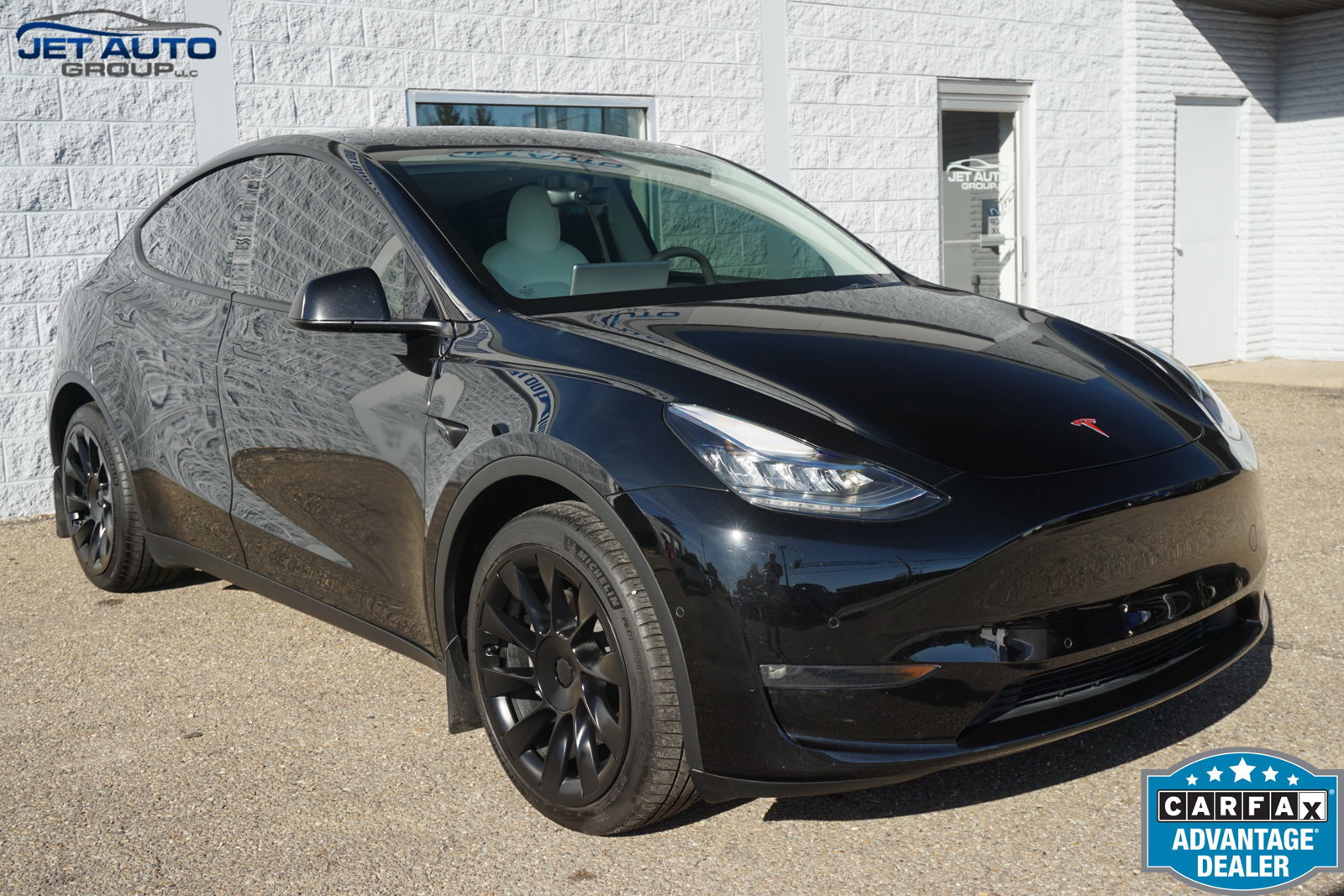 Used 2021 Tesla Model Y Long Range AWD/4WD image 1