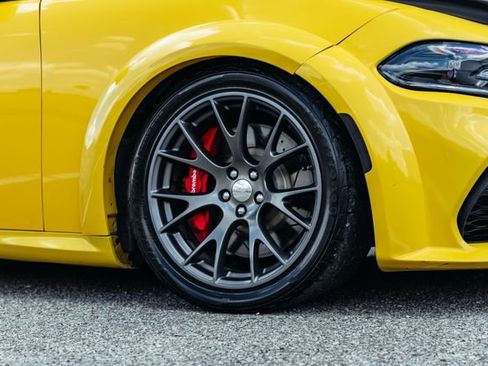 Used 2018 Dodge Charger SRT w/ Technology Group RWD image 57