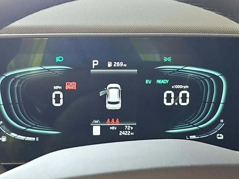 Certified 2025 Kia Niro EX w/ EX Cold Weather Package FWD image 18