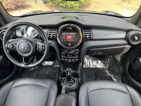 Used 2021 MINI Cooper 4-Door Hardtop image 33