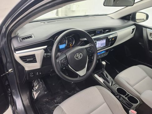 Used 2015 Toyota Corolla LE image 25