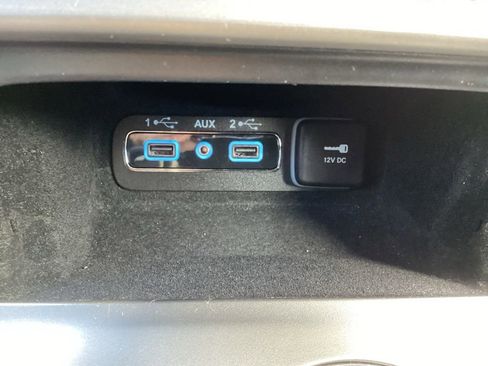 Used 2020 Jeep Grand Cherokee Limited image 25