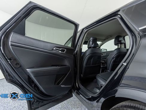 Used 2024 Kia Sportage EX FWD image 24