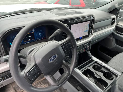 Certified 2024 Ford F250 XLT w/ XLT Premium Package image 9