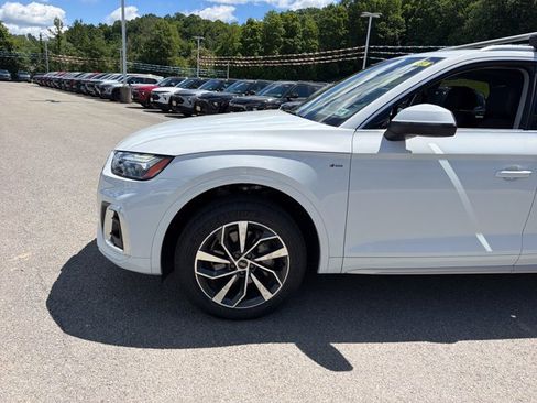 Used 2023 Audi Q5 2.0T Premium Plus w/ Premium Plus Package AWD/4WD image 9