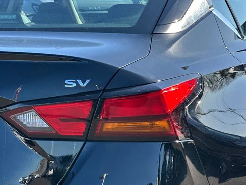 Used 2021 Nissan Altima 2.5 SV w/ SV Premium Package image 24