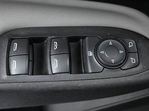 Used 2020 Chevrolet Equinox LS image 7