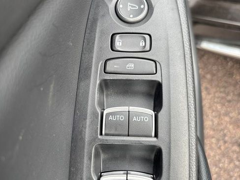 Used 2018 Honda Accord EX image 12