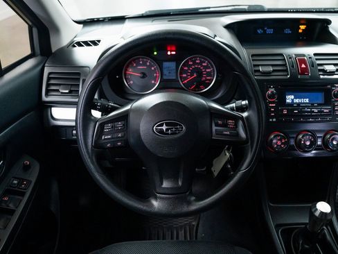 Used 2013 Subaru Crosstrek 2.0i Premium image 12