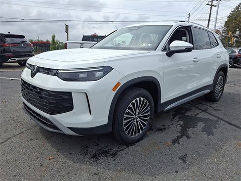 New 2025 Volkswagen Tiguan S image 6