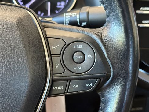 Used 2019 Toyota Camry SE FWD image 24