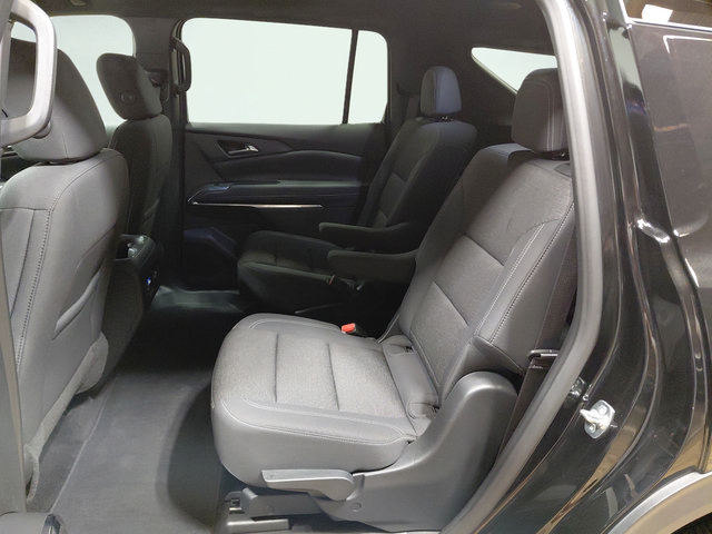 Used 2026 Chevrolet Traverse LT FWD image 18