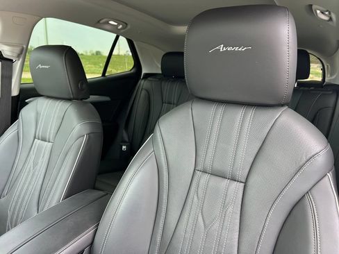 Used 2024 Buick Envision Avenir AWD/4WD image 13