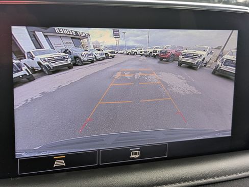 Used 2021 Chevrolet Tahoe Z71 w/ Rear Media and Nav Package image 20