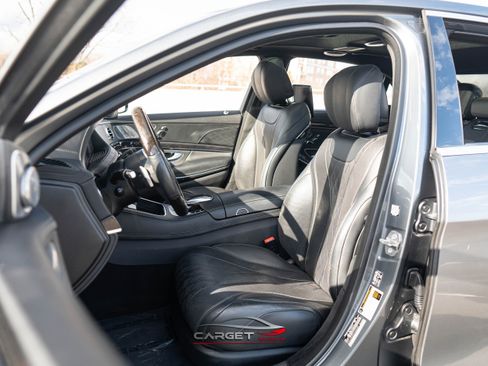 Used 2019 Mercedes-Benz S 560 4MATIC Sedan w/ Premium Package image 16