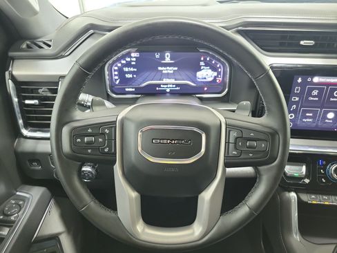 Used 2025 GMC Sierra 1500 Denali w/ Technology Package AWD/4WD image 21