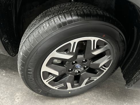 Used 2024 Subaru Ascent Limited w/ Technology Package image 10