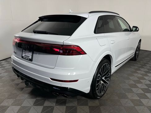 New 2026 Audi SQ8 Prestige image 8