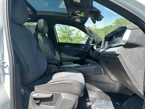 New 2026 Volkswagen Tiguan SE R-Line AWD/4WD image 20