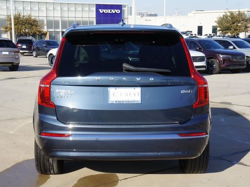 Certified 2023 Volvo XC90 B6 Ultimate w/ Lounge Package image 6