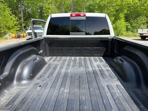 Used 2017 RAM 3500 SLT w/ Snow Chief Group AWD/4WD image 21