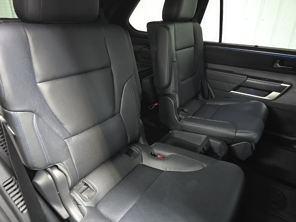 Used 2024 Toyota Sequoia Platinum AWD/4WD image 19