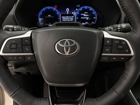 Used 2024 Toyota Grand Highlander Platinum image 17