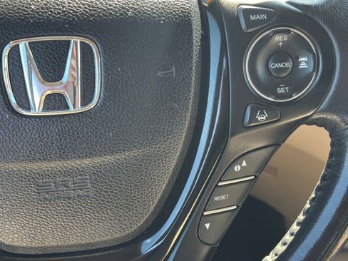 Used 2017 Honda Pilot Touring image 15
