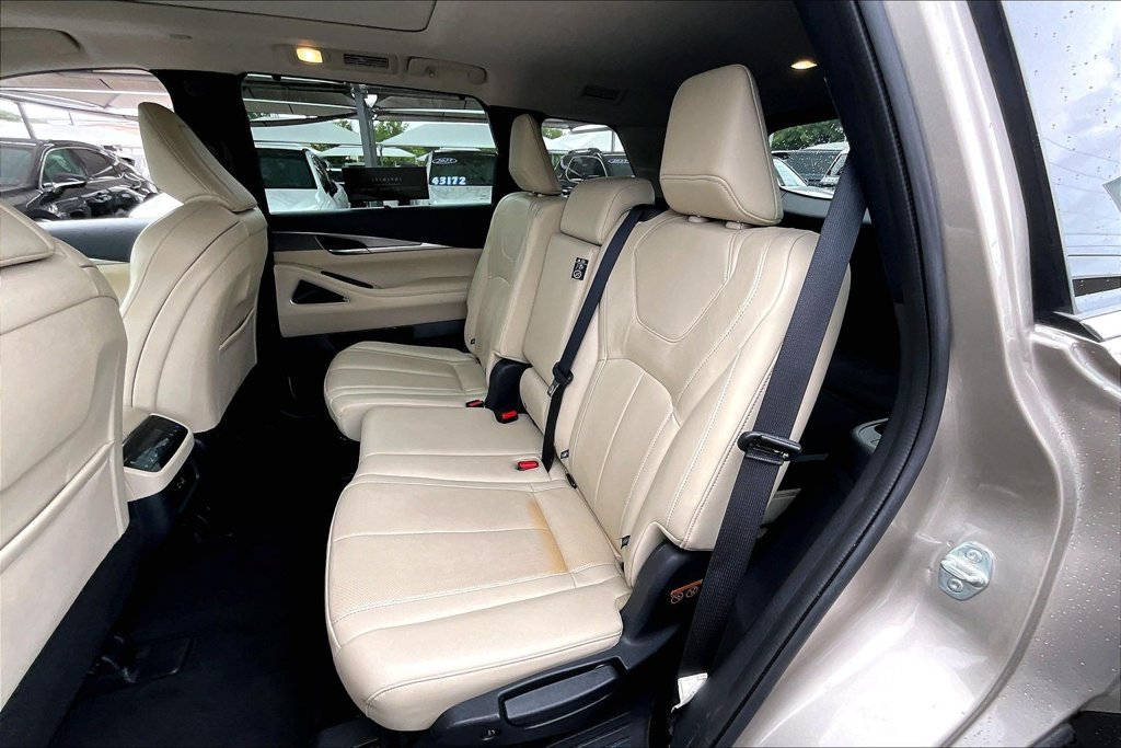 Certified 2025 INFINITI QX60 Luxe FWD image 34