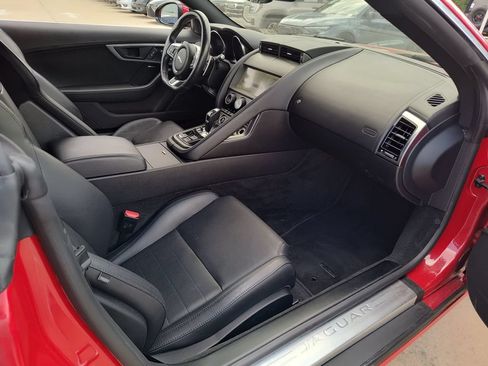 Used 2019 Jaguar F-TYPE Coupe RWD image 29