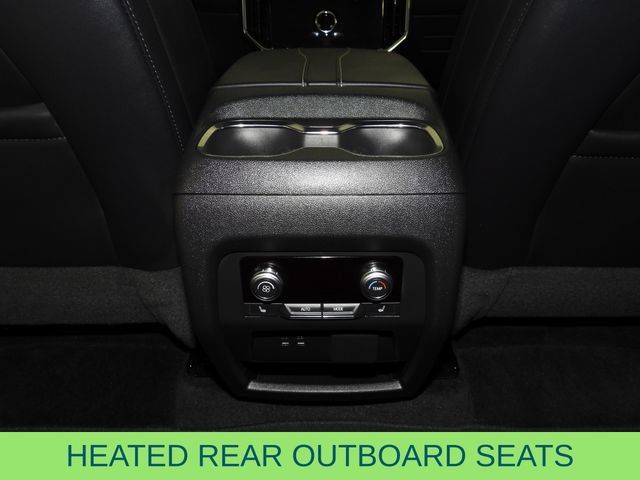 Certified 2026 GMC Acadia Elevation w/ Elevation Premium Package AWD/4WD image 13