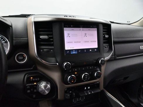 Used 2022 RAM 1500 Laramie AWD/4WD image 18