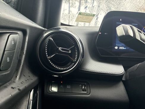 Used 2025 Chevrolet Equinox LT image 26