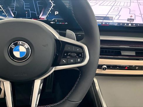 Used 2026 BMW M440i Convertible w/ Premium Package RWD image 25