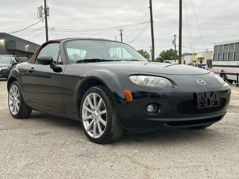 Used 2006 MAZDA MX-5 Miata Grand Touring w/ Premium Pkg image 16