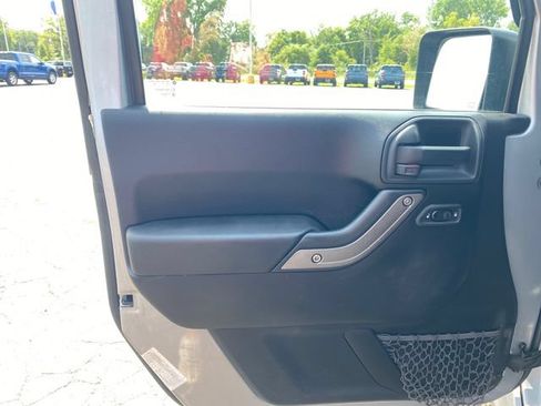 Used 2014 Jeep Wrangler Sport w/ Quick Order Package 24S AWD/4WD image 13