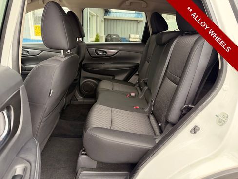 Used 2020 Nissan Rogue SV AWD/4WD image 14