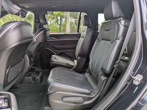 Used 2024 Jeep Grand Cherokee L Overland w/ Advanced Protech Group III AWD/4WD image 14