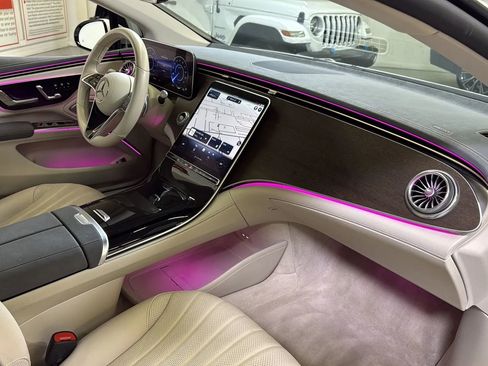 Used 2022 Mercedes-Benz EQS 450+ Sedan image 17