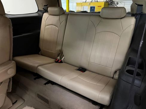 Used 2011 GMC Acadia Denali image 30