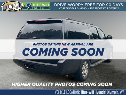 Used 2013 Chevrolet Suburban LT w/ Luxury Package RWD image 4