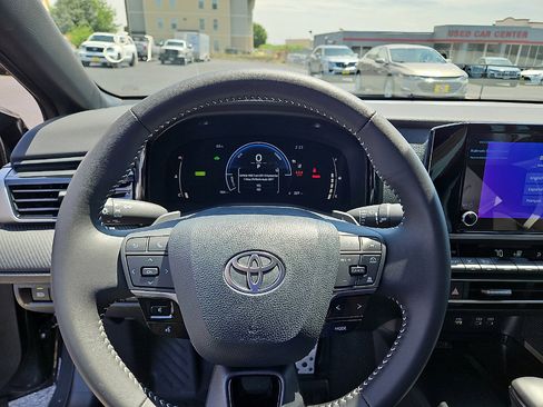 Certified 2026 Toyota Camry SE FWD image 15