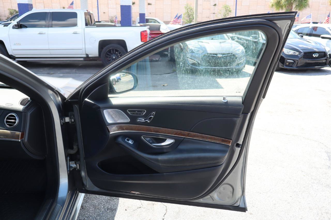 Used 2015 Mercedes-Benz S 550 4MATIC Sedan image 14
