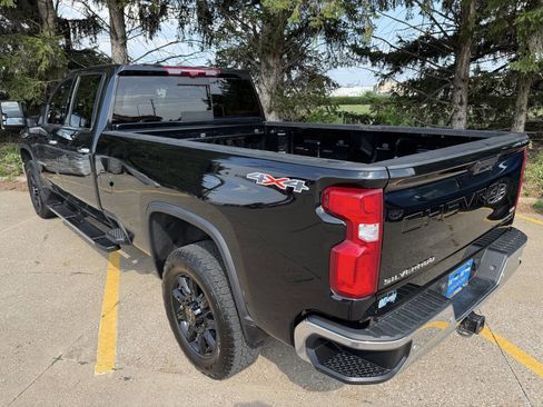 Used 2024 Chevrolet Silverado 2500 LTZ w/ LTZ Premium Package image 4