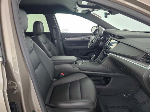 Used 2023 Cadillac XT5 Luxury image 10